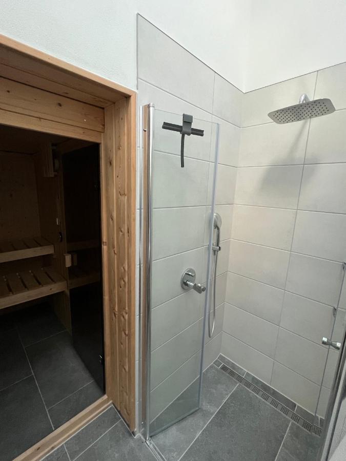 Ferienhaus Auszeit Mit Sauna Schwarz Esterno foto