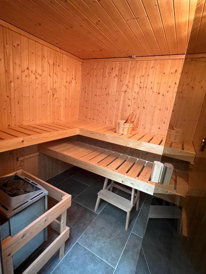 Ferienhaus Auszeit Mit Sauna Schwarz Esterno foto